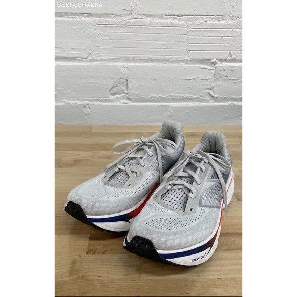 New Balance Gray Women's Fresh Foam X 1080 v14 Running Sneakers - Size 8 - Picture 1 of 10